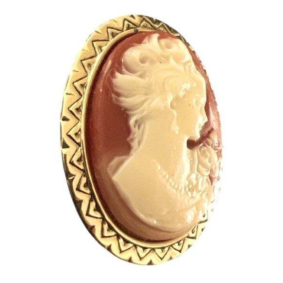 Victorian Style Gold Tone Brooch Cameo Pin - Picture 4 of 4
